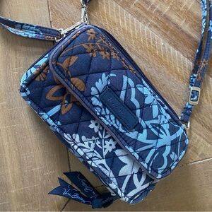 Vera Bradley Wristlet/Crossbody